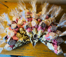 Load image into Gallery viewer, Chocolate cones
